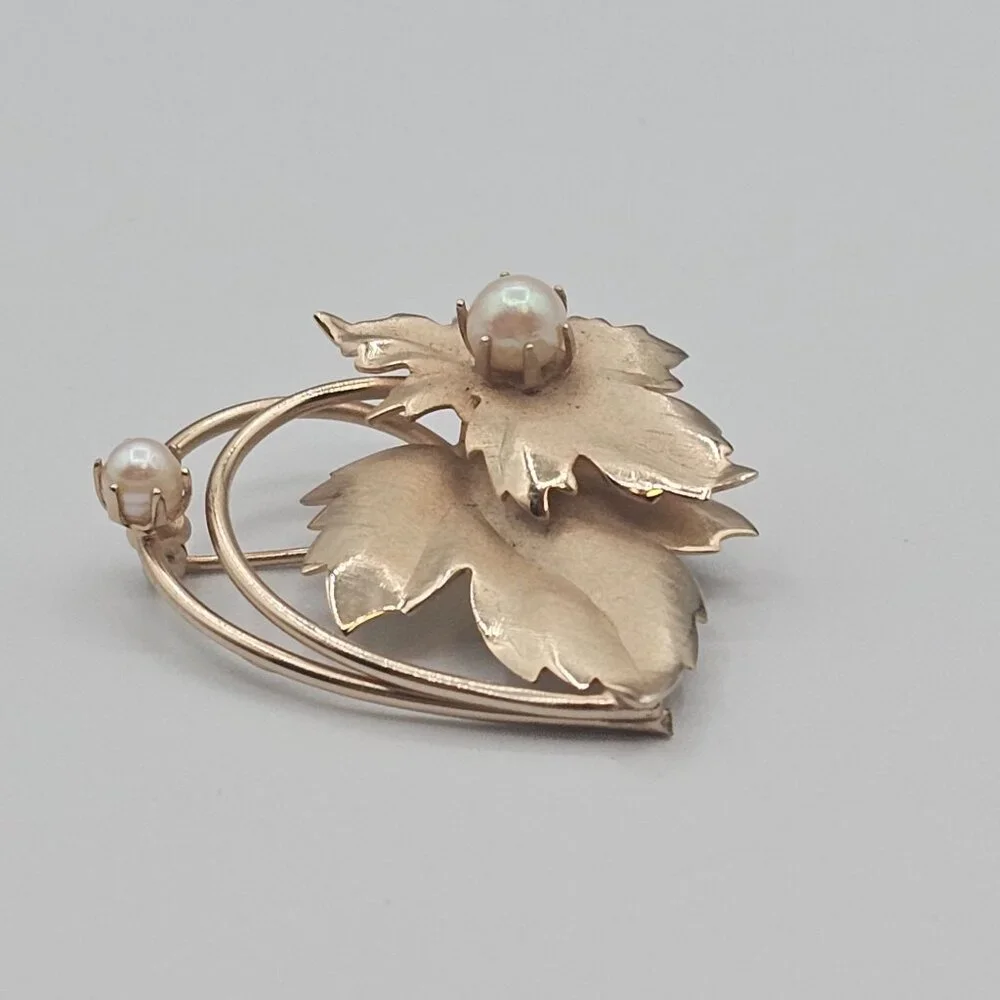 VTG MCM Brooch Layered Curled White Gold‎ Tone Leaves Fall Cottage Cabincore Pin